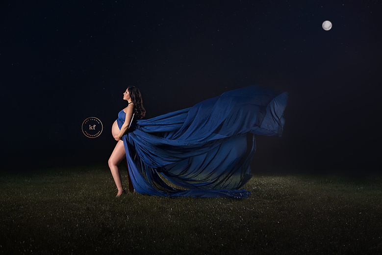clio_maternity_photographer_blue_dress_night_sky-1