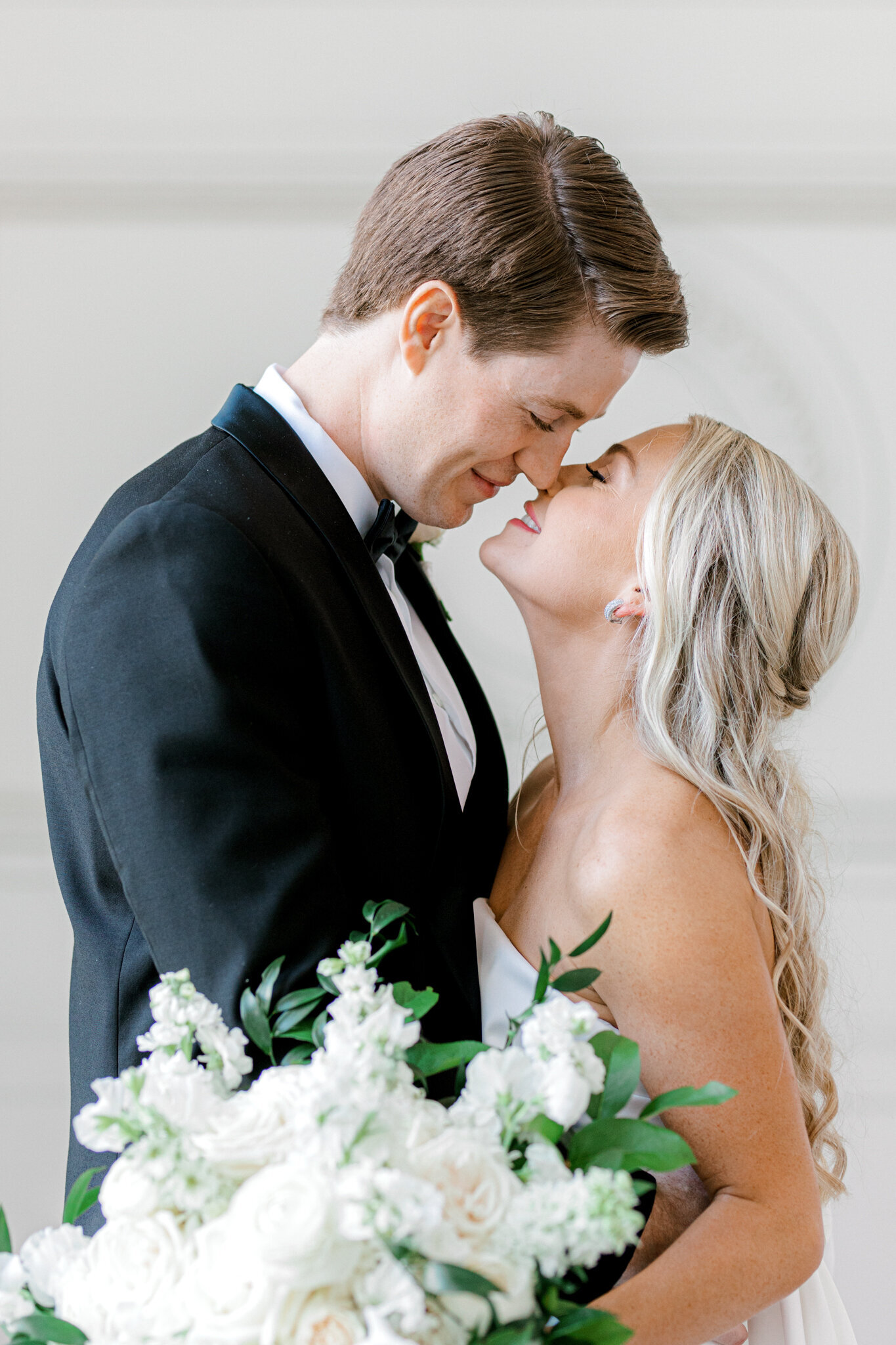 madison and michael s wedding at union station or dallas wedding photographer or sami kathryn photography 3