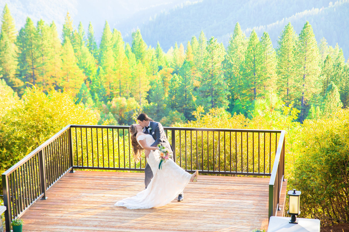desrae and robert wedding at mountain shadows retreat with ashleyro photography  828